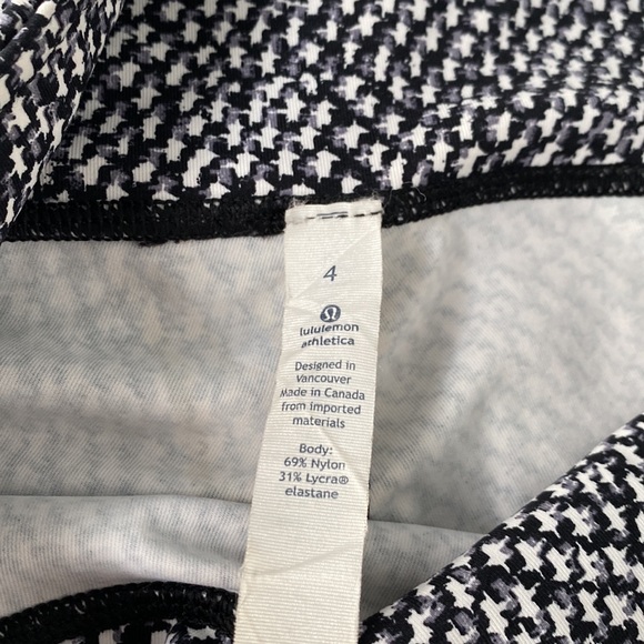 LULULEMON WORKOUT CROPPED LEGGINGS - Picture 3 of 3